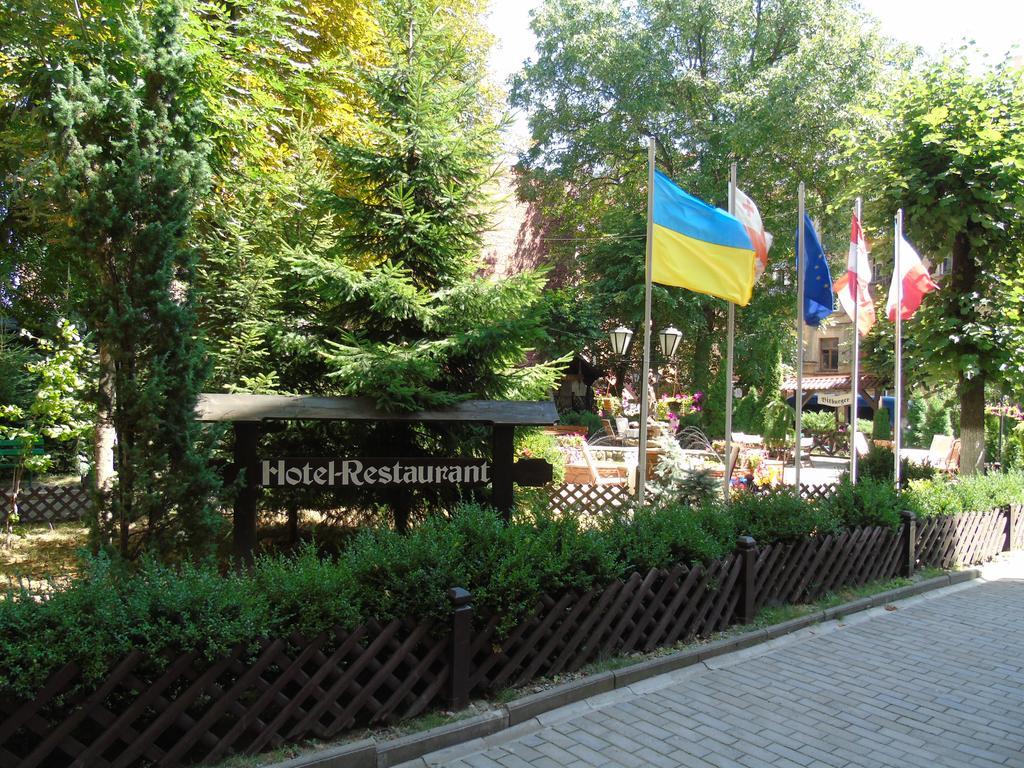 Knaus Apartments Chernivtsi Exterior foto