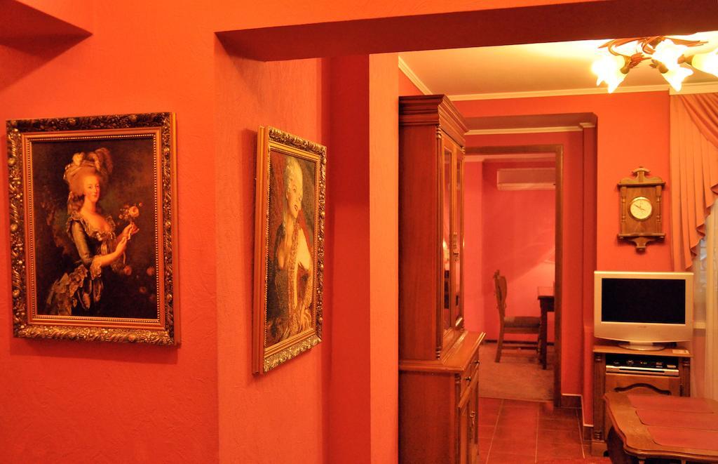 Knaus Apartments Chernivtsi Habitación foto