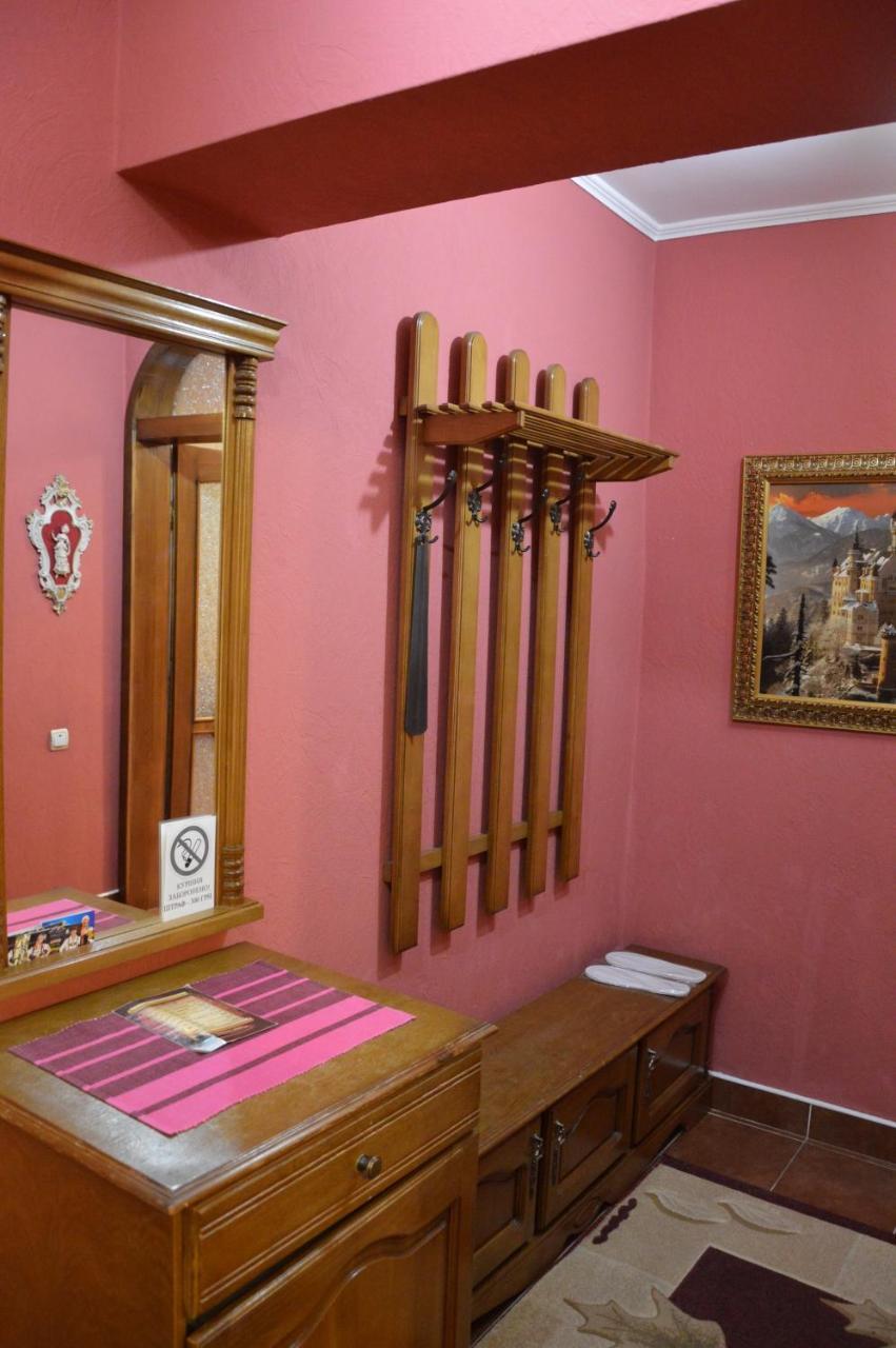 Knaus Apartments Chernivtsi Exterior foto